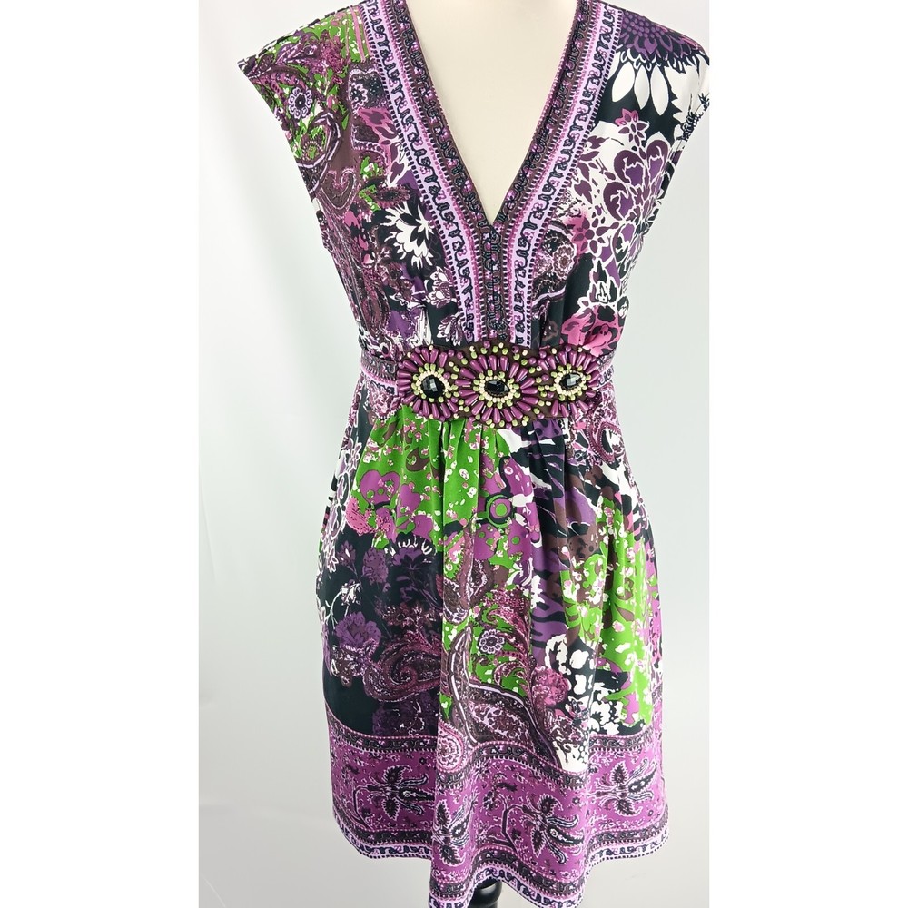 ECI New York size small short sleeve mini dress w/ beads on front & tie on back